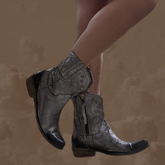 Boutique Shoes Silver Gray Western Cowboy Ankle Booties Size Women